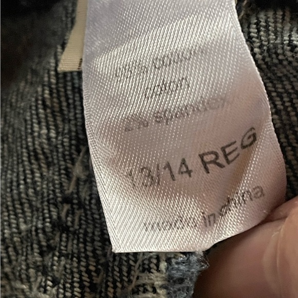 Maurice’s brand premiere jeans! BLINGY and cute! Size 13-14 regular - Picture 5 of 9